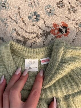 Zara Light Sage Ribbed Knit Crew Sweater